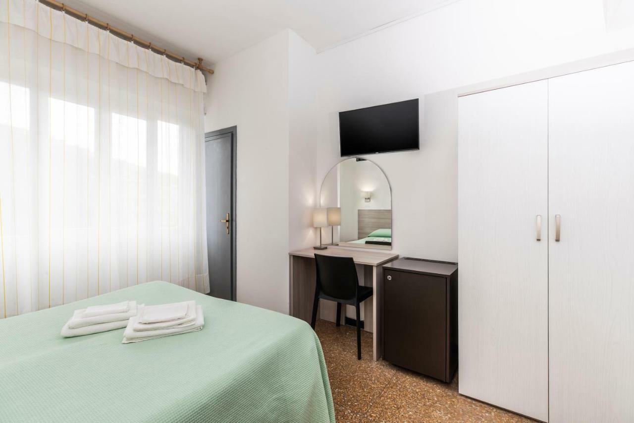פינאלה ליגורה Hotel Palace מראה חיצוני תמונה